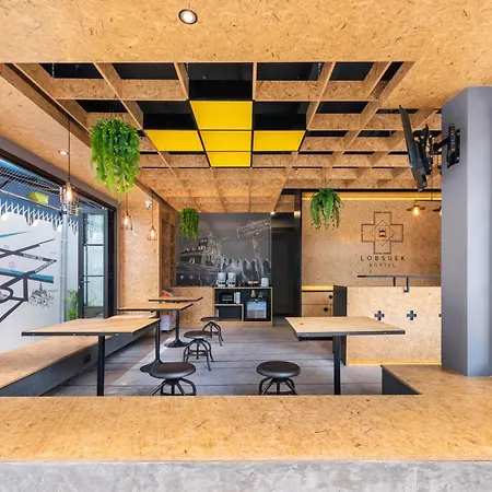 Lobsuek Hostel